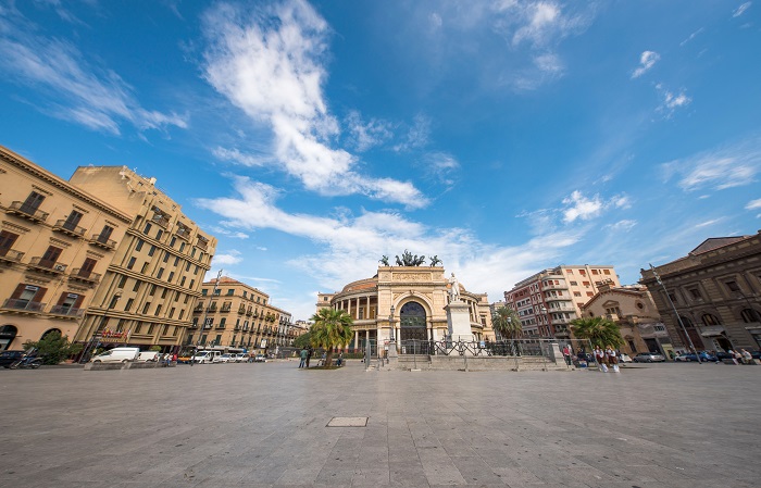 Politeama square and the theatre