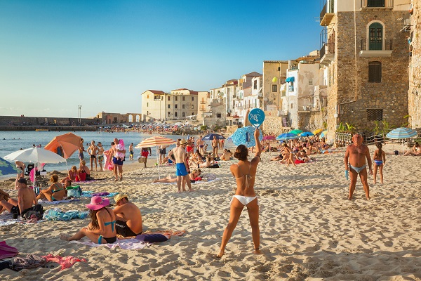 The sandy beach in Cefalù