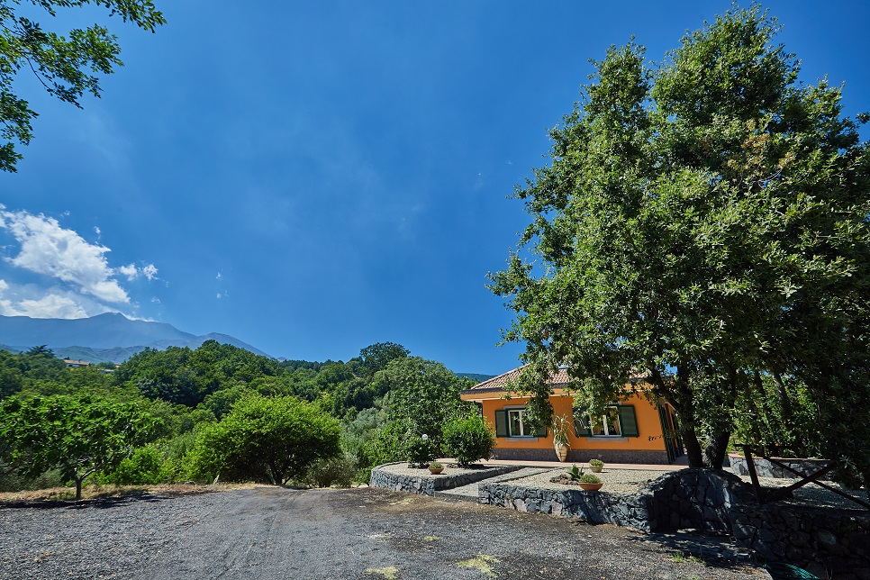 sicily villas on the etna volcano