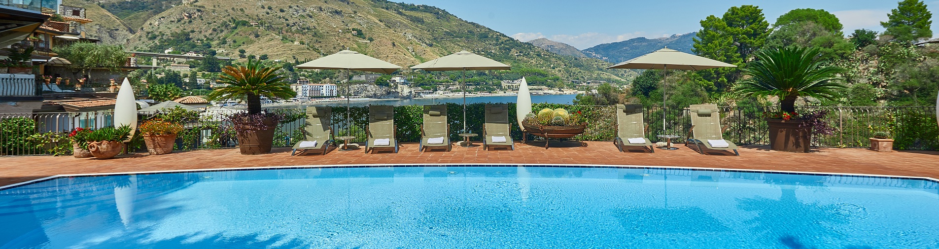 Enjoy a free Sicily Experience for your villa party!