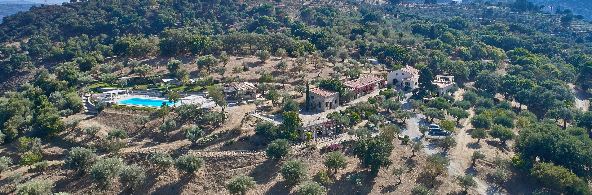 Large Sicily villas with jacuzzis, private chefs and speed boats