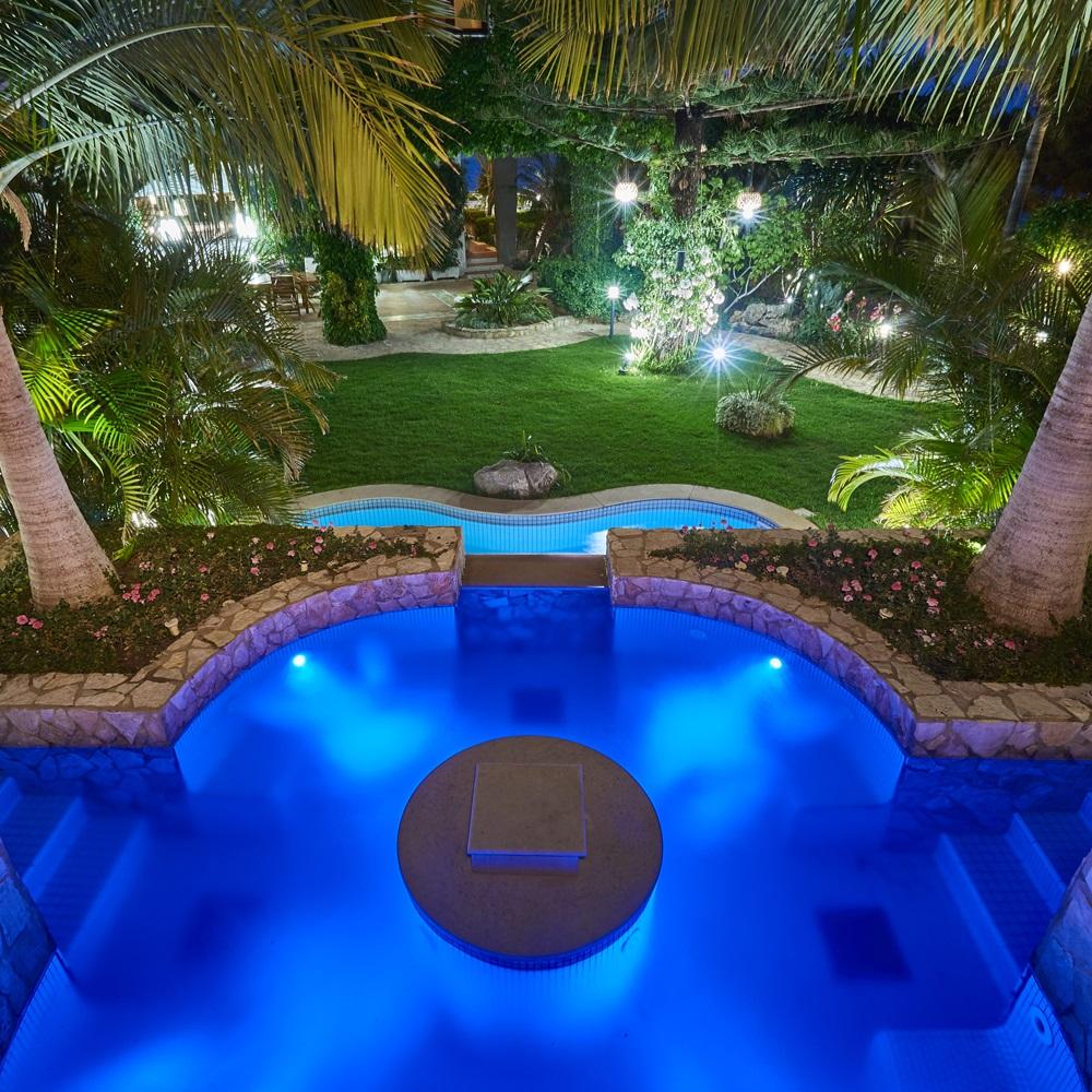 Villas in Sicily with heated pools