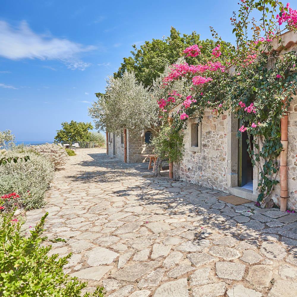 <p>Sicily Holiday Cottages and villas in the countryside</p>