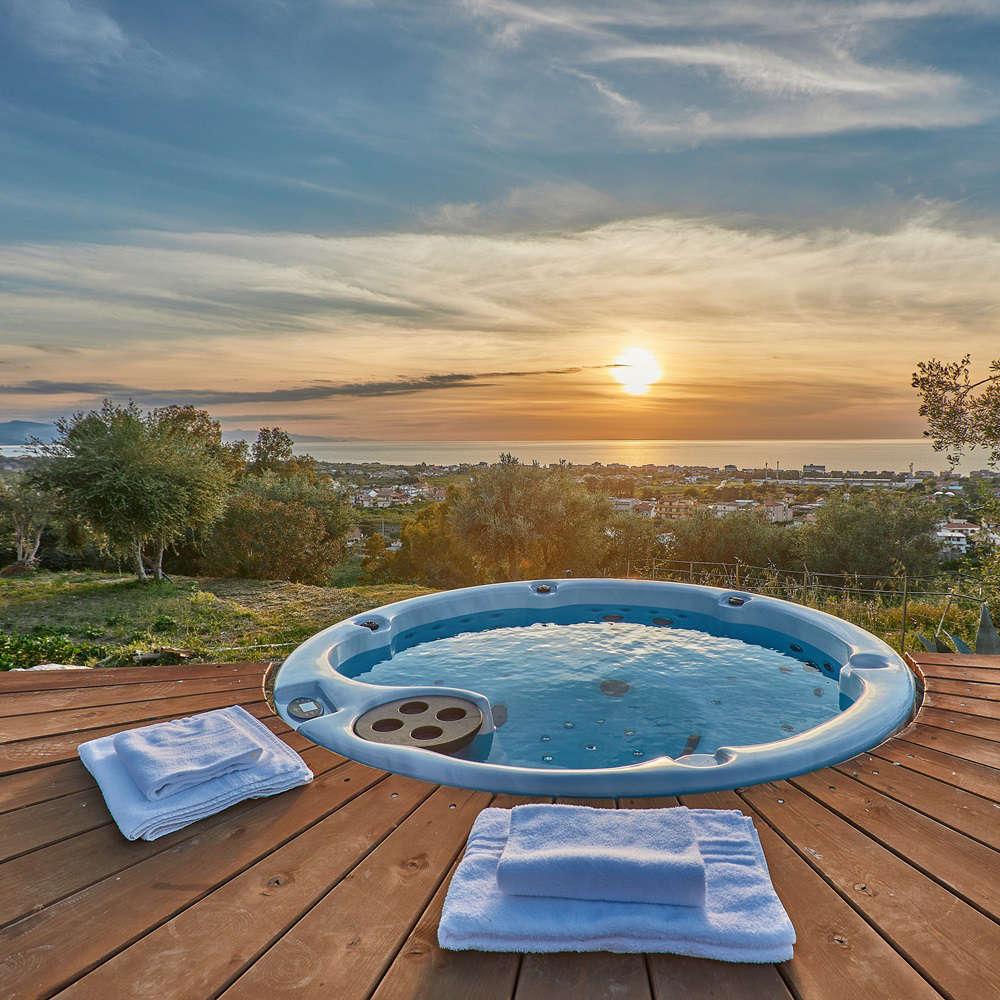 Sicily villas with Jacuzzis