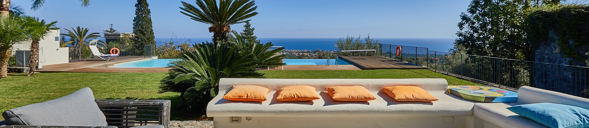 Early Booking Offer: Free Sicily Experience for your villa party!